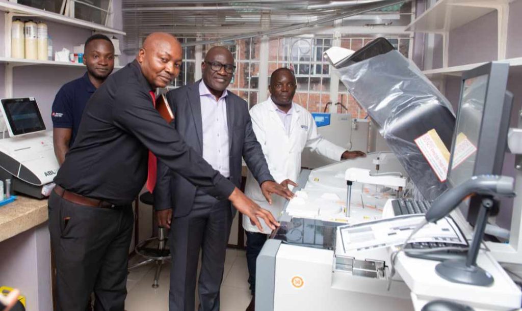 NBM_fulfils_promise_hands_over_chemistry_analyzer_to_QECH